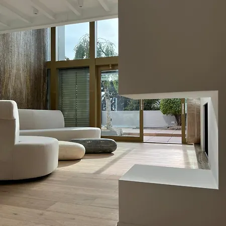 Penthouse Mit Innenpool, Sauna Und Fitnessraum